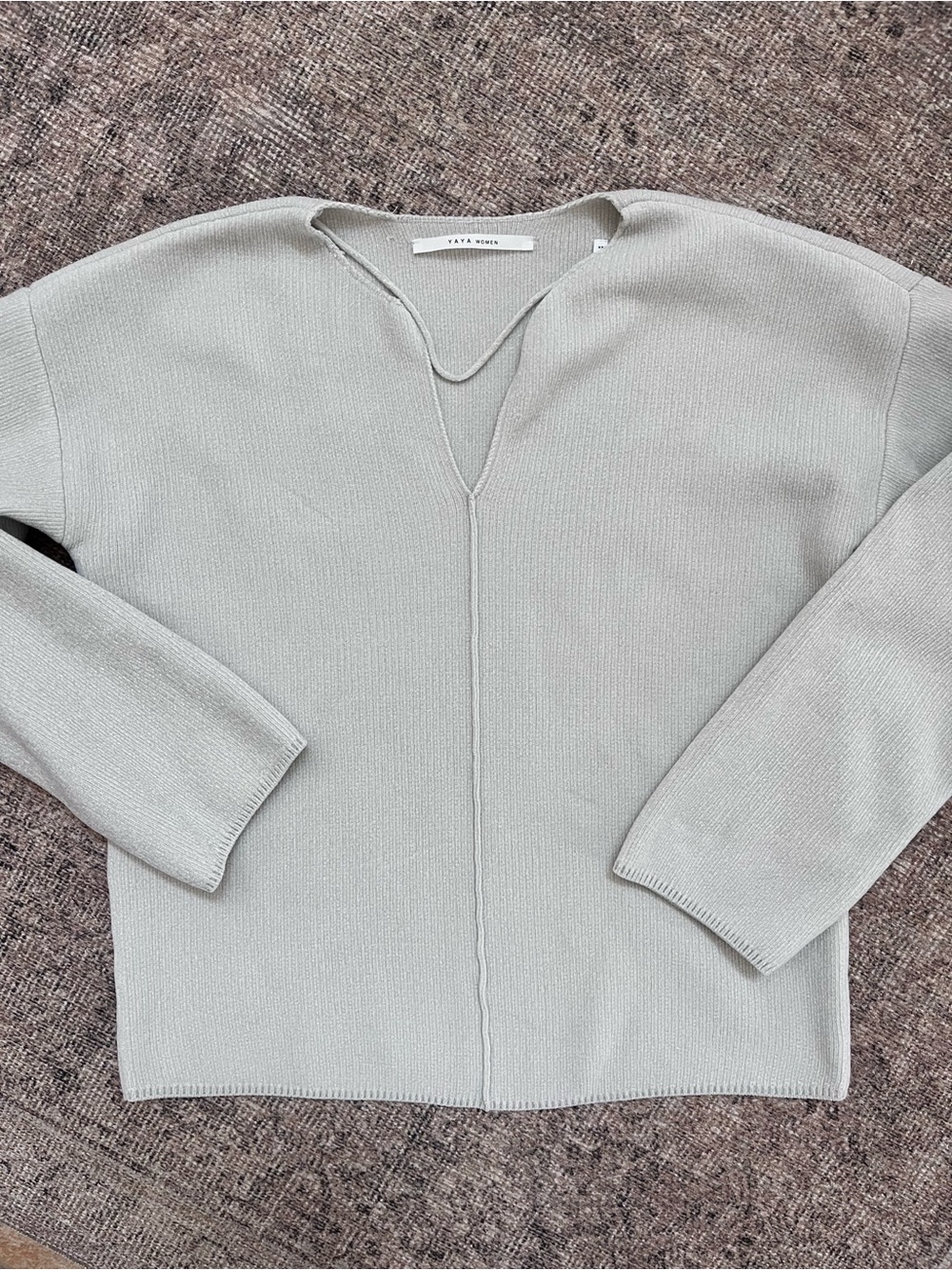 Light Grey V-Neck Knit Sweater Super soft oversized XS